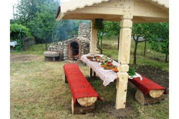 Belarus Chata Lavrinovichi, Exteriorul