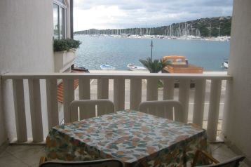 Kroatia Privát Rogoznica, Eksteriør