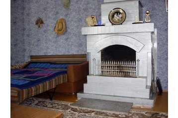 Belarus Chata Olizarov-Stav, Exterior