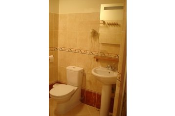 Готель Kārļi 4