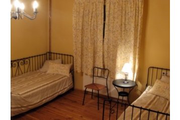 Готель Kārļi 4