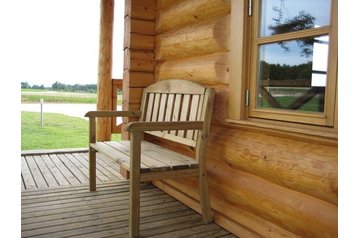 Lotyšsko Privát Dzērbene, Exteriér