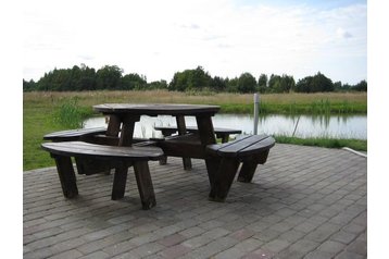 Lotyšsko Privát Dzērbene, Exteriér