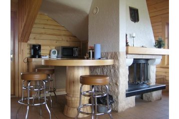 Lotyšsko Privát Dzērbene, Exteriér