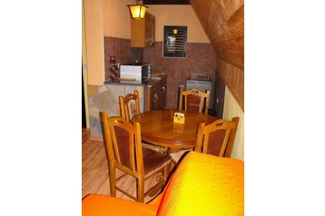 Serbien Chata Treska, Exterieur