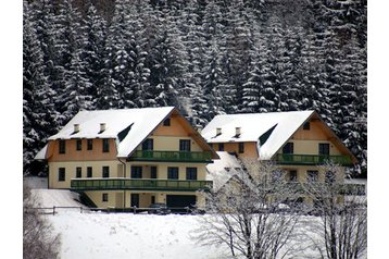 Polonia Penzión Sienna, Exteriorul