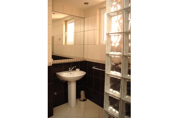 Serbie Byt Beograd, Extérieur