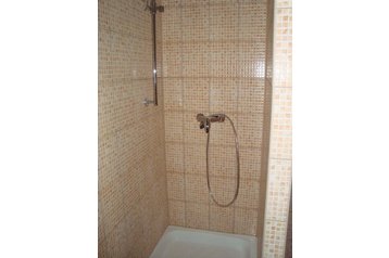 Czechy Chata Díly, Zewnątrz