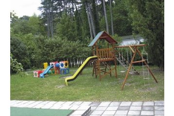 Ungari Byt Balatonföldvár, Eksterjöör