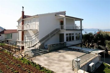 Pensiune Živogošće 7