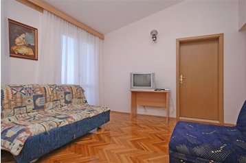 Pensiune Živogošće 8