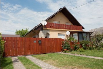 Ungaria Chata Balatonmáriafürdő, Exteriorul
