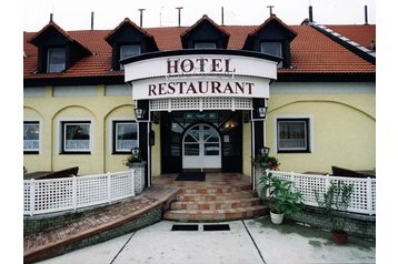Ungārija Hotel Töltéstava, Eksterjers
