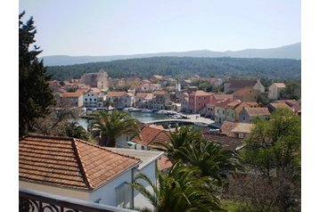 Апартамент Vrboska 2