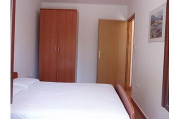 Апартамент Vrboska 2