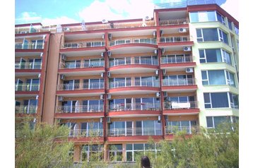 Bulgaria Byt Pomorie, Exterior