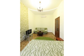 Ukraina Byt Lwów / Ľviv, Zewnątrz