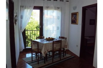 Apartamentai Malinska 11