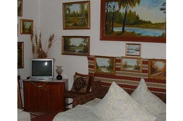 Węgry Chata Abádszalók, Zewnątrz