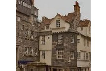 Great Britain Byt Edinburgh, Exterior