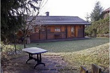 Germania Chata Niederschlettenbach, Esterno