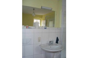 Allemagne Chata Uebigau-Wahrenbrück, Extérieur