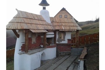 Slovaquie Chata Leštiny, Extérieur