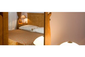 Hrvatska Chata Sumartin, Eksterijer