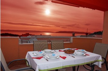 Croazia Byt Makarska, Esterno