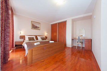 Croatia Byt Makarska, Exterior