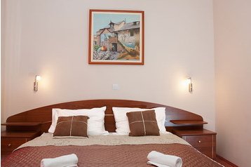 Croazia Byt Makarska, Esterno