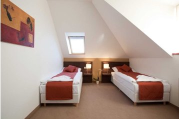 Отель Комарно / Komárno 2