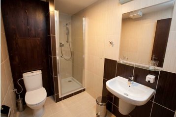 Отель Комарно / Komárno 2