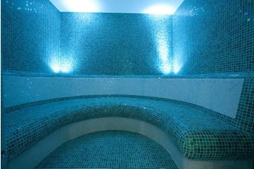 Отель Комарно / Komárno 2