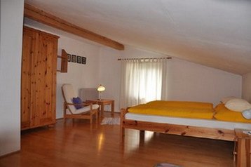 Apartma Birgitz 6