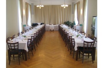 Чехия Hotel Křtiny, Екстериор