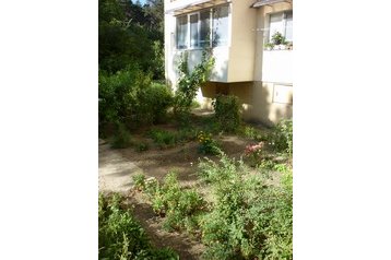 Bulgaaria Privát Varna, Eksterjöör