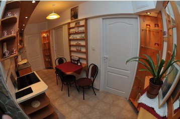 Eslovaquia Byt Moča, Exterior