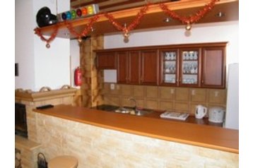 Slovacia Chata Nižná, Exteriorul