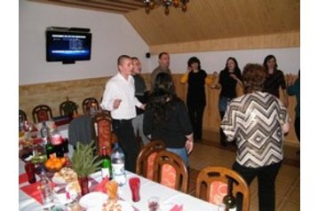 Slovacia Chata Nižná, Exteriorul