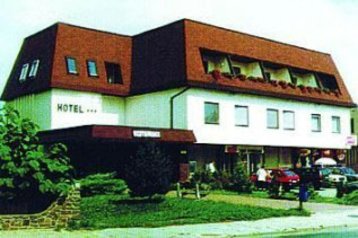 Cehia Hotel Jedovnice, Exteriorul