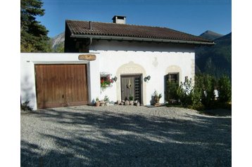 Švajcarska Chata Alvaneu, Eksterijer