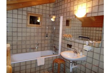 Švajcarska Chata Alvaneu, Eksterijer