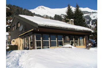 Svizzera Chata Frutigen, Esterno