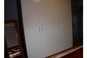 Kroatia Privát Pula, Eksteriør