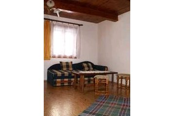 Słowacja Chata Veličná, Zewnątrz