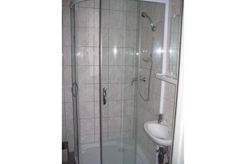 Hungría Byt Sopron, Exterior