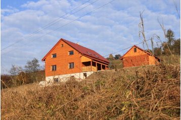 Slovacia Chata Dešná, Exteriorul