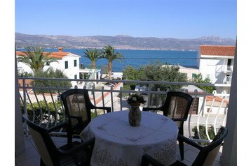 Chorvatsko Privát Slatine, Exteriér