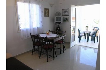 Chorvatsko Privát Slatine, Exteriér